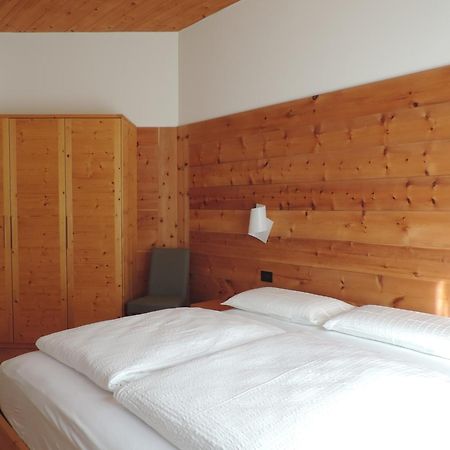 Garni Tuttotondo Hotel Levico Terme Ruang foto