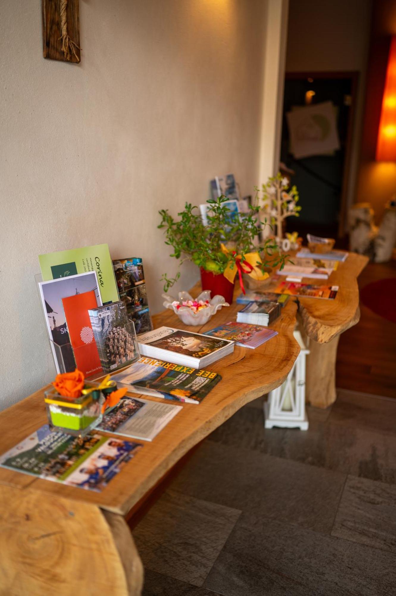 Garni Tuttotondo Hotel Levico Terme Bagian luar foto