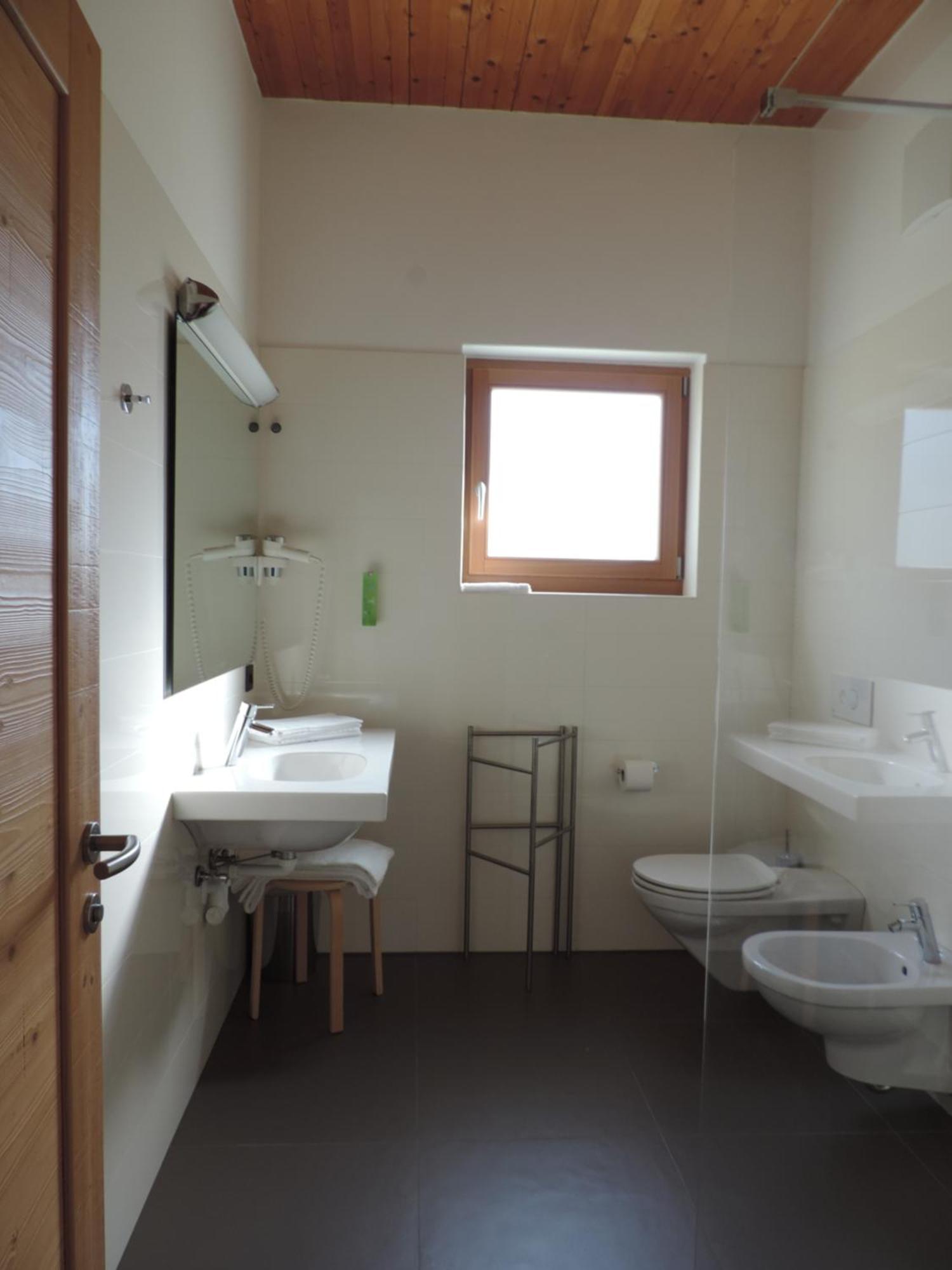 Garni Tuttotondo Hotel Levico Terme Ruang foto